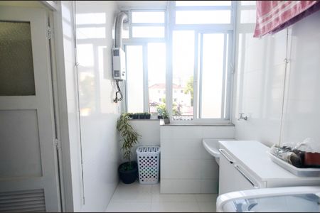 Apartamento à venda com 96m², 2 quartos e sem vaga Apartamento à venda com 96m², 2 quartos e sem vagaÁrea de Serviço