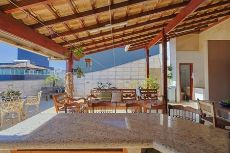 Apartamento à venda com 230m², 3 quartos e 2 vagas Apartamento à venda com 230m², 3 quartos e 2 vagasÁrea externa