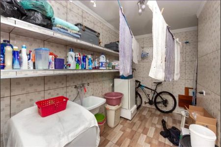 Casa à venda com 120m², 2 quartos e 2 vagas