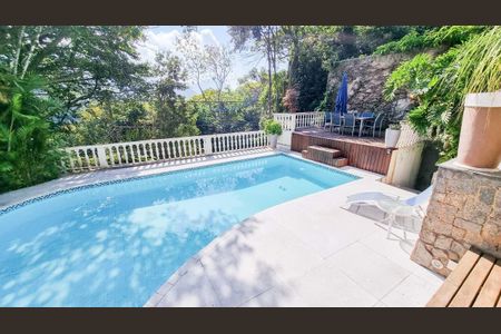 Casa à venda com 700m², 6 quartos e 3 vagas