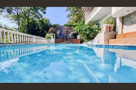 Casa à venda com 700m², 6 quartos e 3 vagas
