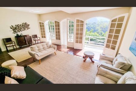Casa à venda com 700m², 6 quartos e 3 vagas
