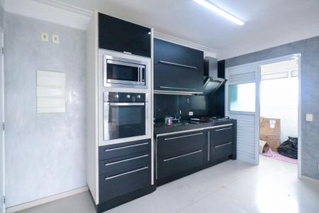 Apartamento à venda com 170m², 3 quartos e 2 vagasCozinha