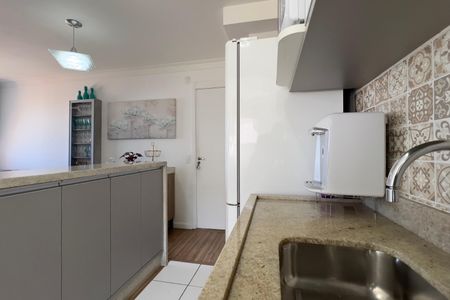 Apartamento à venda com 44m², 2 quartos e 1 vaga Apartamento à venda com 44m², 2 quartos e 1 vagaCozinha e Área de Serviço