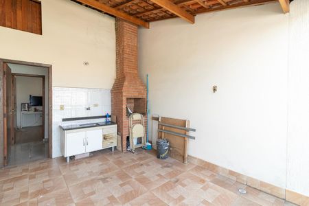 Casa à venda com 120m², 3 quartos e 2 vagasChurrasqueira