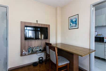 Apartamento à venda com 67m², 2 quartos e sem vagaSala