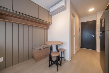 Cozinha de apartamento para alugar com 1 quarto, 24m² em Vila Cordeiro, São Paulo