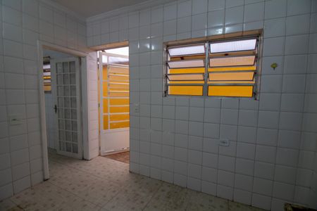 Casa à venda com 101m², 2 quartos e 2 vagas Casa à venda com 101m², 2 quartos e 2 vagasCozinha