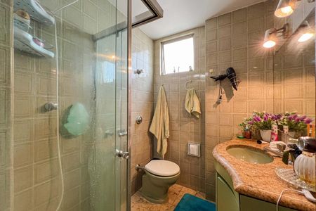 Apartamento à venda com 75m², 2 quartos e 1 vagaBanheiro Social