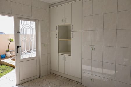 Casa à venda com 340m², 5 quartos e 6 vagas Casa à venda com 340m², 5 quartos e 6 vagasCozinha