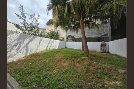 Casa à venda com 240m², 3 quartos e 5 vagas