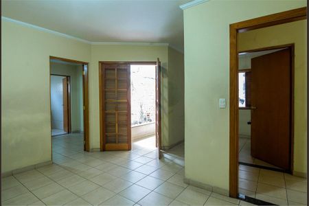 Casa à venda com 240m², 3 quartos e 5 vagas