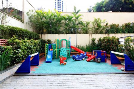 Apartamento à venda com 132m², 4 quartos e 2 vagas