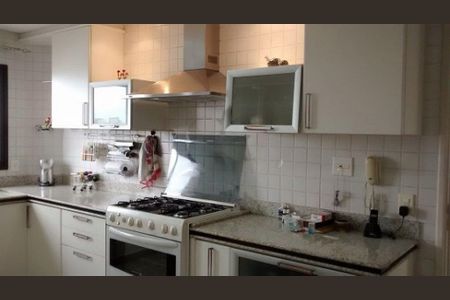 Apartamento para alugar com 250m², 4 quartos e 3 vagas