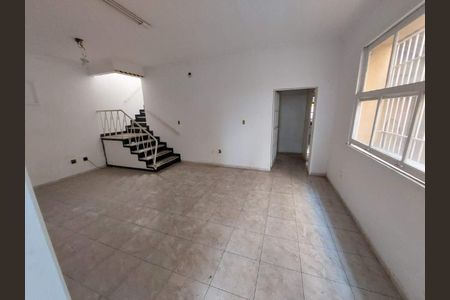 Casa à venda com 328m², 4 quartos e 2 vagas