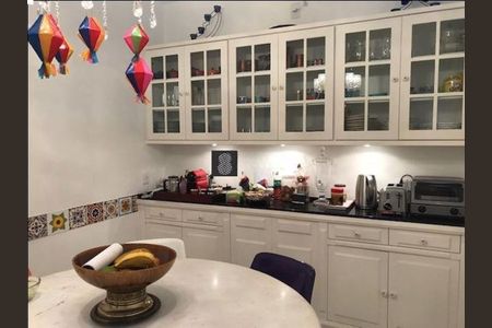 Apartamento à venda com 247m², 3 quartos e 2 vagas