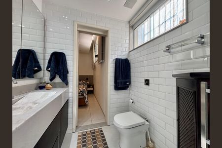 Apartamento à venda com 109m², 3 quartos e sem vaga Apartamento à venda com 109m², 3 quartos e sem vagaBanheiro da Suíte