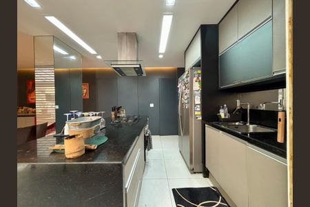 Apartamento à venda com 109m², 3 quartos e sem vaga Apartamento à venda com 109m², 3 quartos e sem vagaCozinha americana