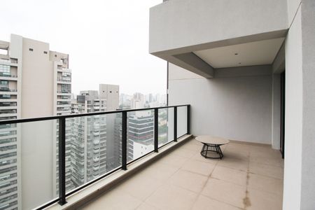 Varanda de kitnet/studio à venda com 2 quartos, 104m² em Indianópolis, São Paulo