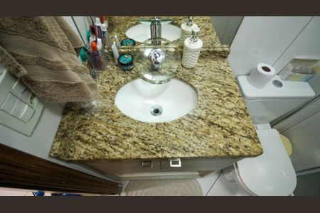 Apartamento à venda com 70m², 3 quartos e 1 vaga Apartamento à venda com 70m², 3 quartos e 1 vagaBanheiro