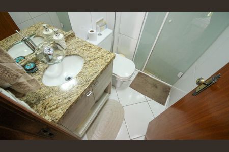 Apartamento à venda com 70m², 3 quartos e 1 vaga Apartamento à venda com 70m², 3 quartos e 1 vagaBanheiro