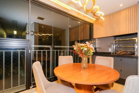 Apartamento à venda com 66m², 2 quartos e 1 vaga Apartamento à venda com 66m², 2 quartos e 1 vagaVaranda da Sala