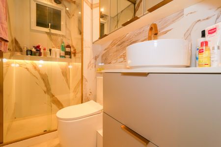 Apartamento à venda com 66m², 2 quartos e 1 vaga Apartamento à venda com 66m², 2 quartos e 1 vagaBanheiro da Suíte