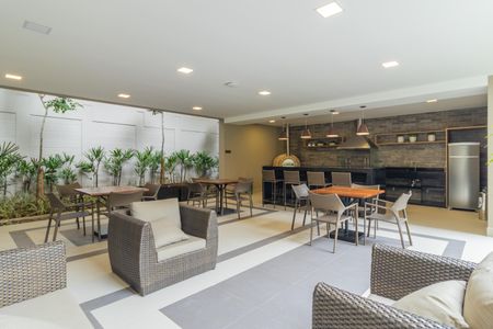 Apartamento à venda com 66m², 2 quartos e 1 vaga Apartamento à venda com 66m², 2 quartos e 1 vagaÁrea comum - Churrasqueira