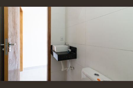 Apartamento à venda com 33m², 2 quartos e sem vaga Apartamento à venda com 33m², 2 quartos e sem vagaBanheiro