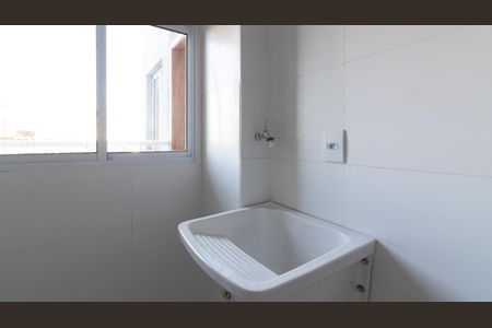 Apartamento à venda com 33m², 2 quartos e sem vaga Apartamento à venda com 33m², 2 quartos e sem vagaCozinha e Área de Serviço