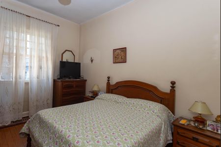 Casa à venda com 219m², 2 quartos e 5 vagas Casa à venda com 219m², 2 quartos e 5 vagasQuarto 2
