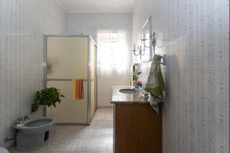 Casa à venda com 219m², 2 quartos e 5 vagas Casa à venda com 219m², 2 quartos e 5 vagasBanheiro Social