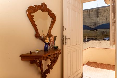 Casa à venda com 219m², 2 quartos e 5 vagas Casa à venda com 219m², 2 quartos e 5 vagasHall de entrada