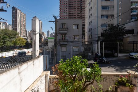 Casa à venda com 219m², 2 quartos e 5 vagas Casa à venda com 219m², 2 quartos e 5 vagasVista Quarto 2