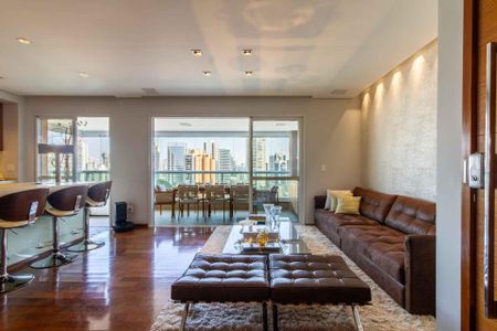 Apartamento à venda com 131m², 3 quartos e 3 vagas Apartamento à venda com 131m², 3 quartos e 3 vagasSala/Cozinha