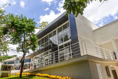 Casa de condomínio à venda com 444m², 3 quartos e 6 vagas Casa de condomínio à venda com 444m², 3 quartos e 6 vagasÁrea comum