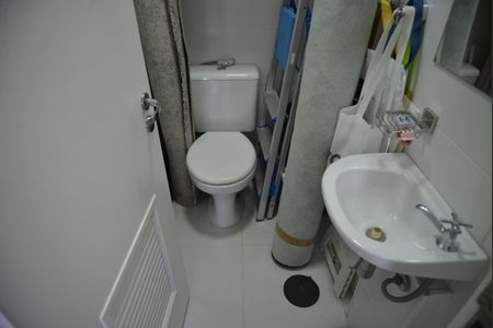 Apartamento à venda com 92m², 2 quartos e 1 vagaBanheiro de Serviço