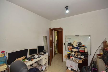 Casa à venda com 440m², 5 quartos e 2 vagasEscritório