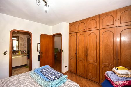 Casa à venda com 440m², 5 quartos e 2 vagasSuíte 2