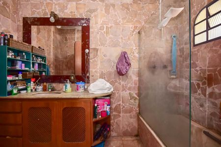 Casa à venda com 440m², 5 quartos e 2 vagasBanheiro Suíte 1