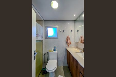 Apartamento à venda com 96m², 3 quartos e 2 vagasBanheiro da Suíte