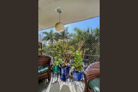 Apartamento à venda com 96m², 3 quartos e 2 vagasVaranda da Sala