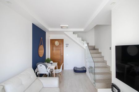 Apartamento à venda com 105m², 2 quartos e 1 vaga Apartamento à venda com 105m², 2 quartos e 1 vagaSala