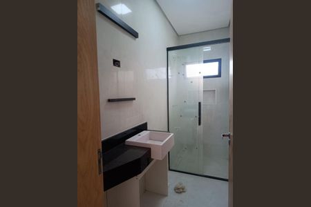 Banheiro de casa à venda com 4 quartos, 250m² em Interlagos, São Paulo