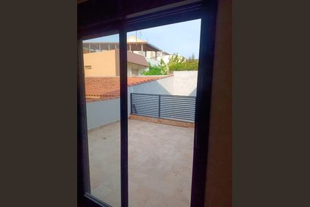 Varanda de casa à venda com 4 quartos, 250m² em Interlagos, São Paulo