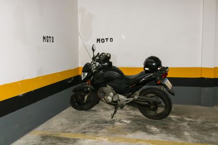 Apartamento à venda com 75m², 2 quartos e 1 vaga Apartamento à venda com 75m², 2 quartos e 1 vagaGaragem