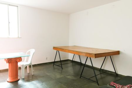 Apartamento à venda com 75m², 2 quartos e 1 vaga Apartamento à venda com 75m², 2 quartos e 1 vagaÁrea comum - Salão de festas