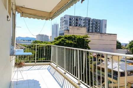 Apartamento à venda com 75m², 2 quartos e 1 vaga Apartamento à venda com 75m², 2 quartos e 1 vagaVaranda da Sala