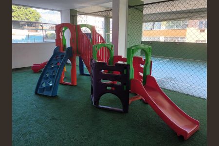 Apartamento à venda com 75m², 2 quartos e 1 vaga Apartamento à venda com 75m², 2 quartos e 1 vagaÁrea comum - Playground