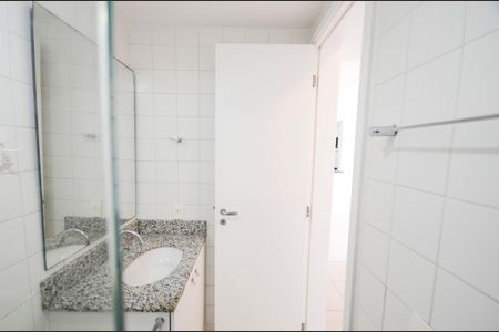 Apartamento à venda com 73m², 2 quartos e 1 vagaBanheiro Social